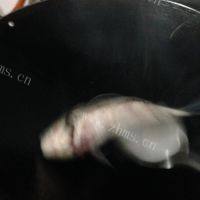 简易版红烧鲫鱼做法图解2)