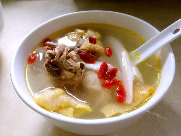 美味的椰子煲鸡
