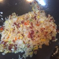好吃的腊肠炒饭做法图解6)