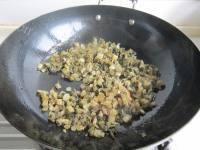好吃的雪里蕻炒肉皮做法图解5)