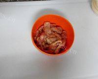 诱人的莴笋炒肉做法图解2)