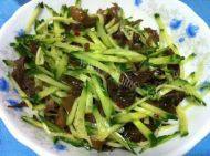 家常菜凉拌木耳黄瓜