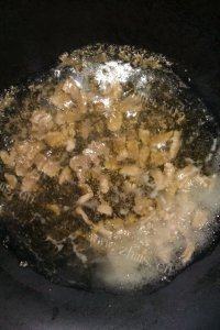 家常菜瘦肉豆腐汤做法图解4)