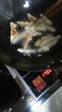 好吃的油炸四季豆做法图解4)
