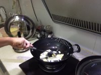 家常菜青椒土豆丝做法图解2)