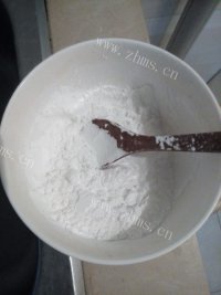 嫩滑的椰枣藕粉羹做法图解4)