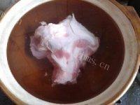 营养的大骨头汤做法图解2)