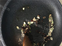 鲜美的蟹肉烩豆腐做法图解5)