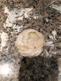 自制葱香手抓饼做法图解11)