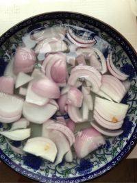 家常菜宫保鸡丁做法图解1)