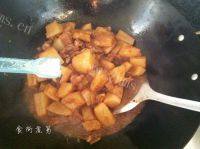 家常菜牛腩炖萝卜做法图解14)