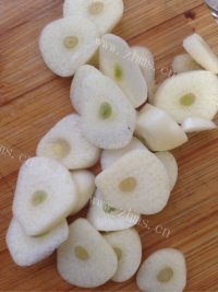 美味的鱼饼山药做法图解3)