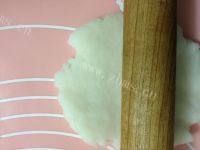 自制豆沙冰皮月饼做法图解5)