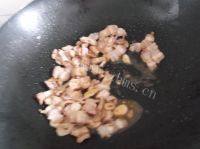 香喷喷的西兰花炒肉做法图解8)