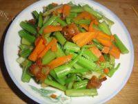 色味俱佳的肉炒芹菜