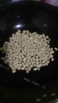 下酒菜麻辣花生做法图解3)
