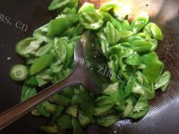 家常菜辣椒炒鸡蛋做法图解3)