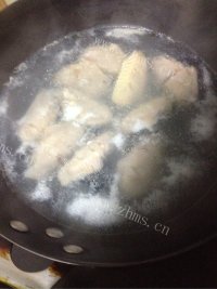 回味无穷的红烧鸡翅做法图解3)