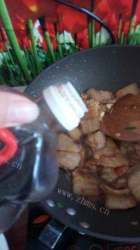 家常菜芹菜炒五花肉做法图解5)