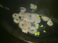 虾仁炒西兰花自制做法图解5)
