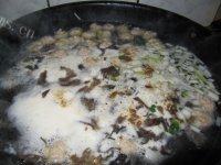 菠菜肉丸汤自制做法图解8)