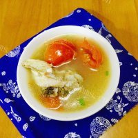 美味的番茄鱼头汤