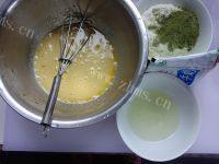 自制抹茶奶油蛋糕卷做法图解1)