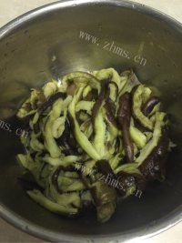 香气浓郁的风味茄子做法图解4)