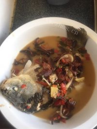 美味的酸鱼做法图解7)