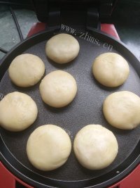 喷香的榨菜鲜肉月饼做法图解5)