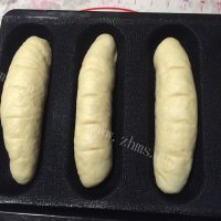 美味的热狗面包做法图解14)