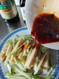 美味的酸辣豌豆凉粉