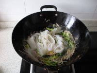 味道不错的炒河粉做法图解7)