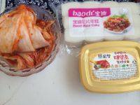 自制辣白菜炒年糕做法图解1)