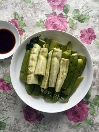 妈妈最爱的蒸茄子做法图解6)