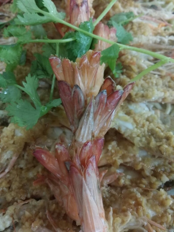 五味俱全的蒜蓉蒸虾