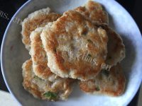 简单的葱花肉末藕饼制作做法图解4)
