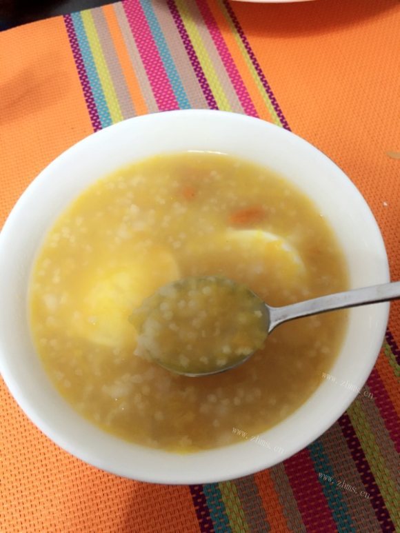色香味浓的南瓜小米粥
