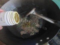 下饭的醋溜绿豆芽做法图解5)