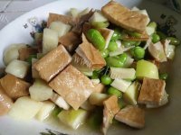 营养丰富的炒三丁做法图解7)