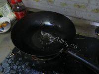 「美味可口」青椒炒鸡蛋做法图解3)