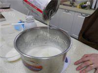 美味香草冰淇淋做法图解2)