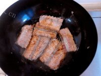 美味低脂炖三文鱼排做法图解4)