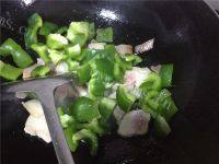 家常菜青椒炒肉片做法图解5)