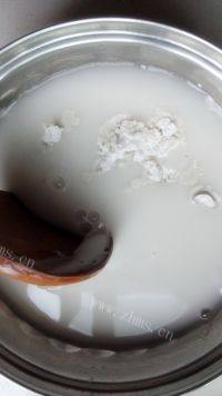 自制红薯凉粉做法图解3)