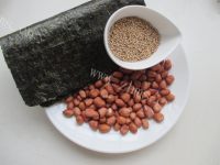 美味的海苔芝麻花生做法图解1)
