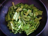 「美味可口」蒜蓉油麦菜做法图解6)