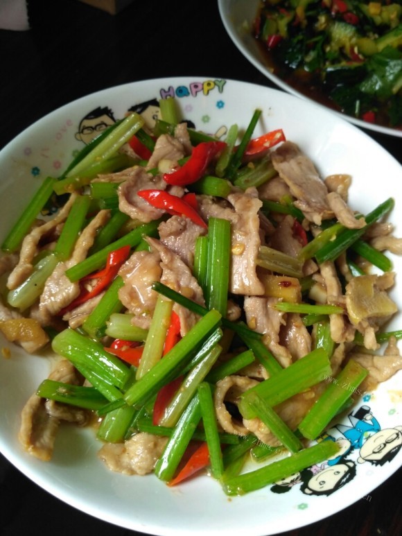 唇齿留香的芹菜肉丝