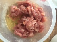 喷香的滑肉做法图解2)