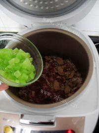 香肠煲饭做法图解12)